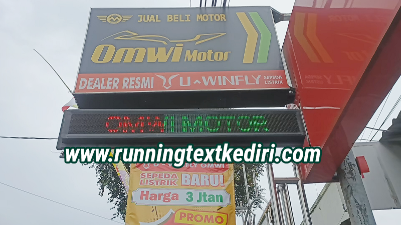 <p>Running text kini sangat di butuhkan bagi para usaha untuk memberikan informasi kepada orang-orang yang berlalu lalang melalui alat running text, dengan begitu seseorang akan melihat karena adanya ketertarikan tulisan dan berwarna membuat orang tersebut jadi membacanya, sudah banyak sekali para usaha yang menggunakan alat canggih dan menarik tersebut.</p>
